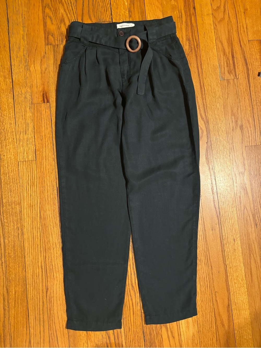 Women’s High-Waist Paperbag Chino Pants with Wooden belt